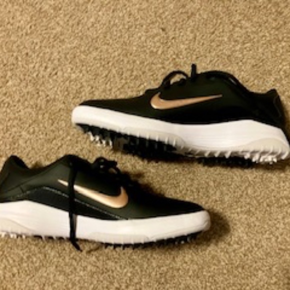 Women's Nike "Vapor" Golf Shoes, New in Box - Picture 2 of 7